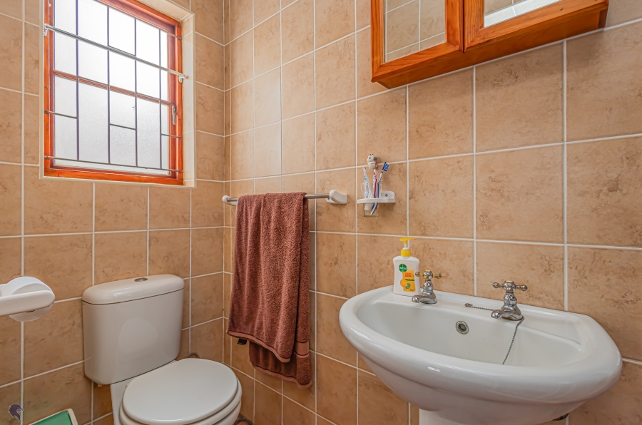 4 Bedroom Property for Sale in Country Club Western Cape